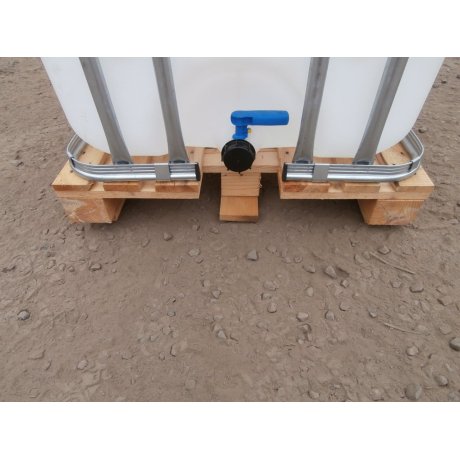 IBC nádrž 600L NOVÁ natur 15cm na dřevě