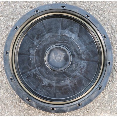 Neuer Deckel DN225 mit Grobgewinde für IBC-Tank