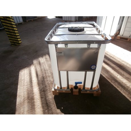 IBC nádrž 600L NOVÁ natur 22cm na dřevě