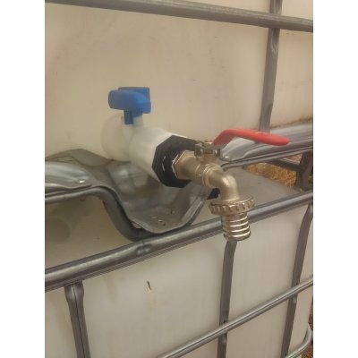 IBC redukce z DN50 na zahradní mosazný kohout 1 "