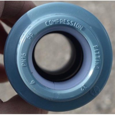 пластиковая зажимная муфта