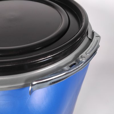 sud plastový 60L pákový uzávěr hranatý modrý | www.nadrze.navsechno.cz