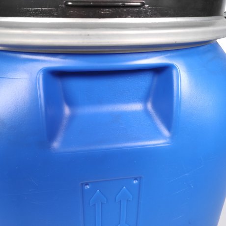 sud plastový 60L pákový uzávěr hranatý modrý | www.nadrze.navsechno.cz