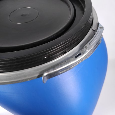 sud plastový 135L pákový uzávěr hranatý modrý | www.nadrze.navsechno.cz