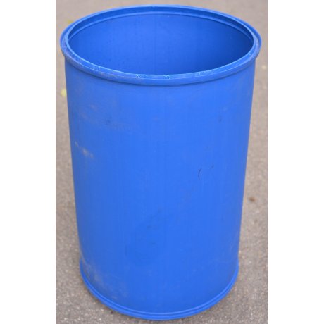Barile d'acqua in plastica da 220 litri con rubinetto